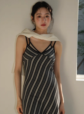 NEIHE内赫新款海边度假条纹吊带背心连衣裙女夏季高级感气质裙子