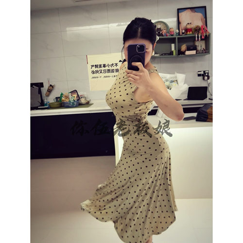 【你伍老板娘】“法式度假风”无袖波点半身裙套装春季女装