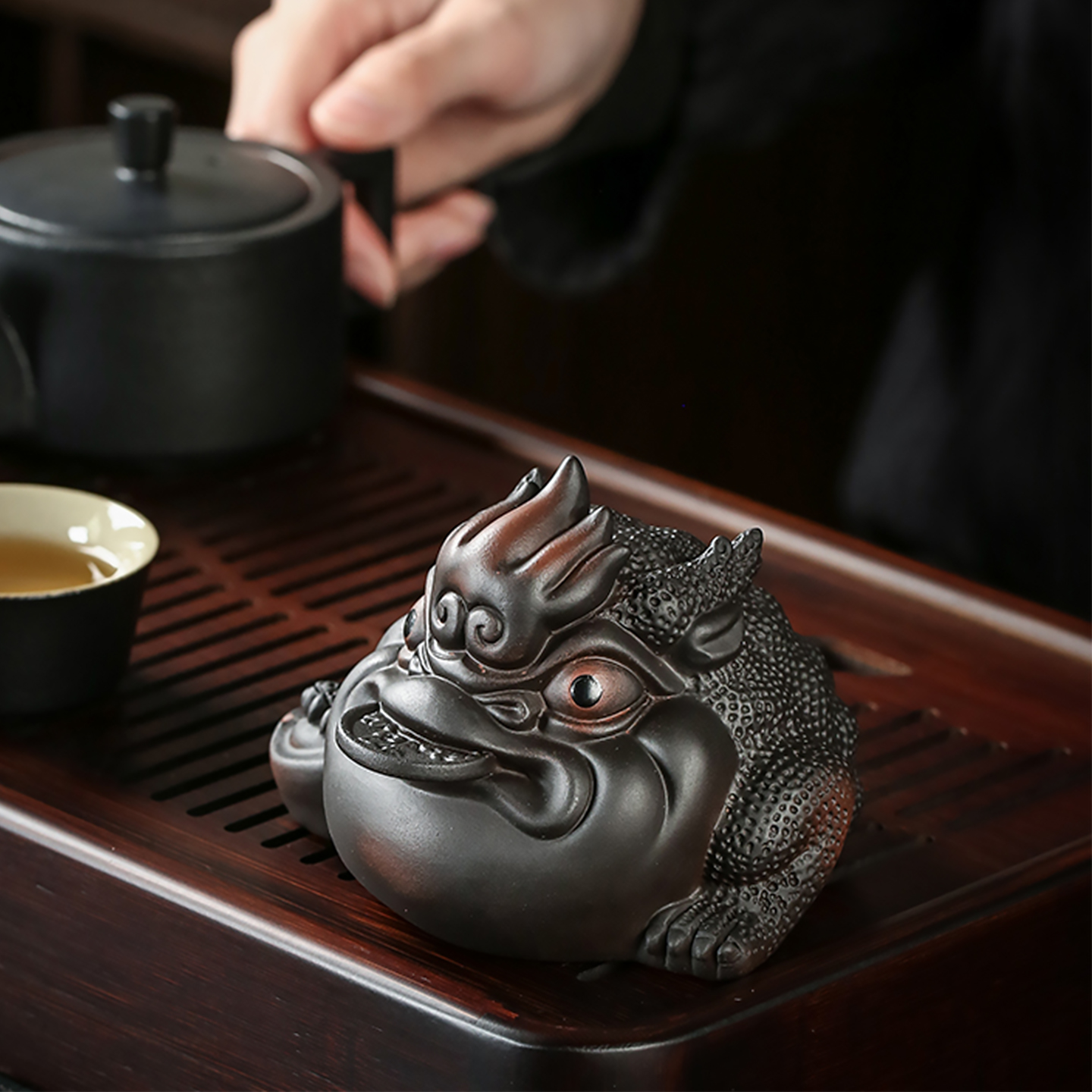 红冠金蟾紫陶茶宠高档摆件