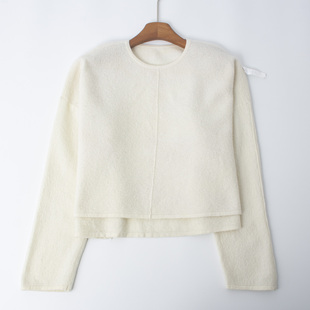 大码宽松款毡化处理纯羊毛极简风圆领针织衫女短款不对称下摆毛衣