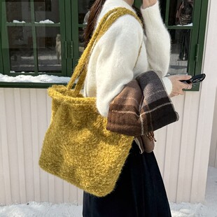 黄果树日系单肩包2025秋冬新款潮软绒毛大容量托特包高级感毛毛包