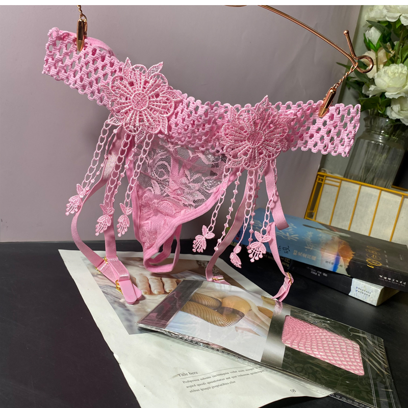 黑色蕾丝三件套丁字裤吊带袜网袜