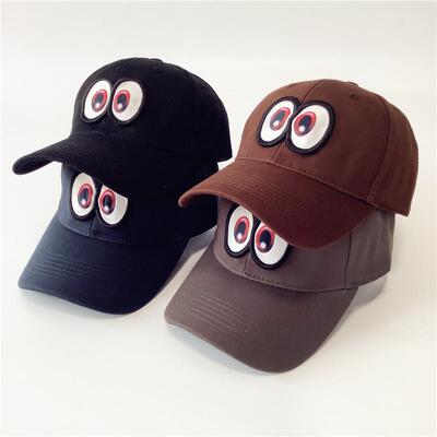 2024 Cartoon Big-Eyed baseball cap girl with a street duck a