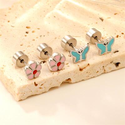 OMalleys little burrito nail girl, and fashions about pla