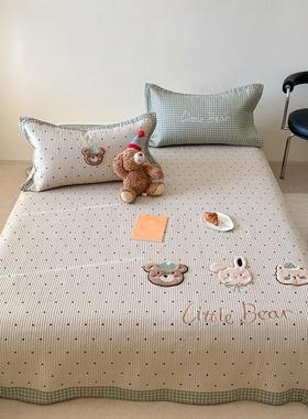 The Korean double-faced all-treat-clothed bed cover with thr