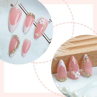 A bouquet of bouquets with a cape for Valentines Day can re