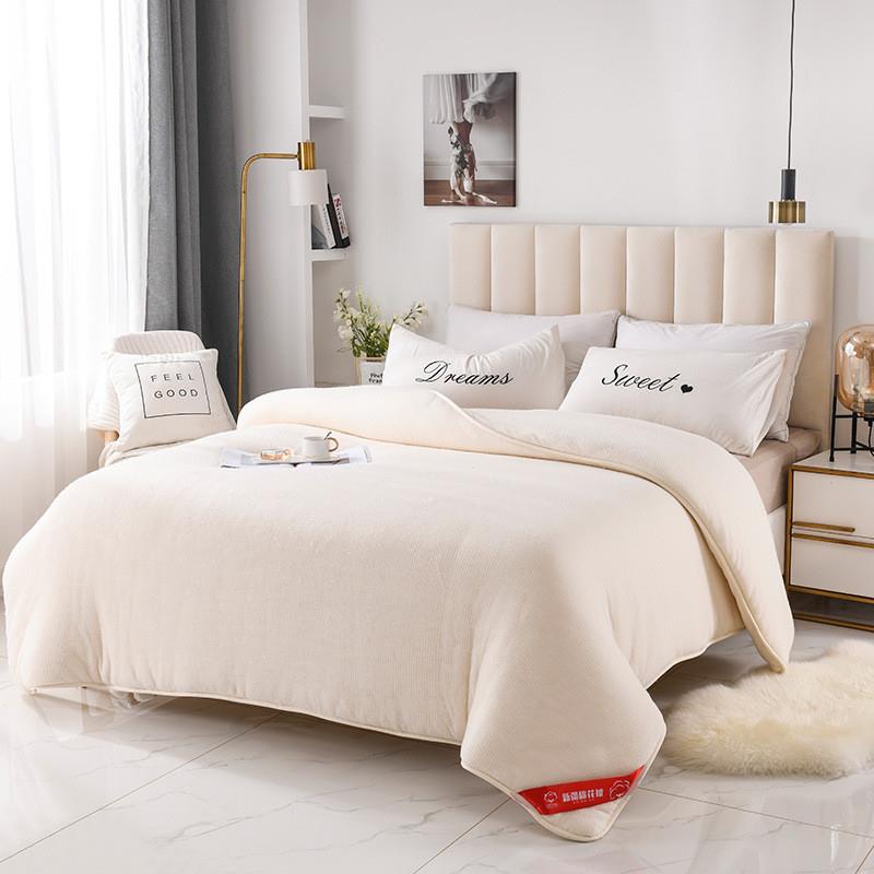 Xinjiangs velvet cotton has been soaked and warmed in the w