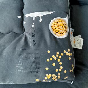 A type of soybean mother-tongue with a hard core and a thick