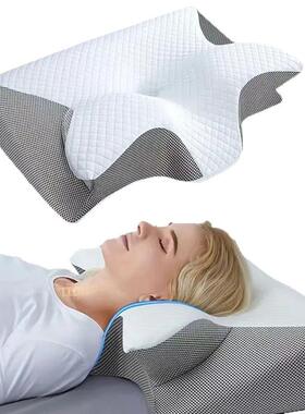 The curl of the horns sleeps on the pillows, the home corrug