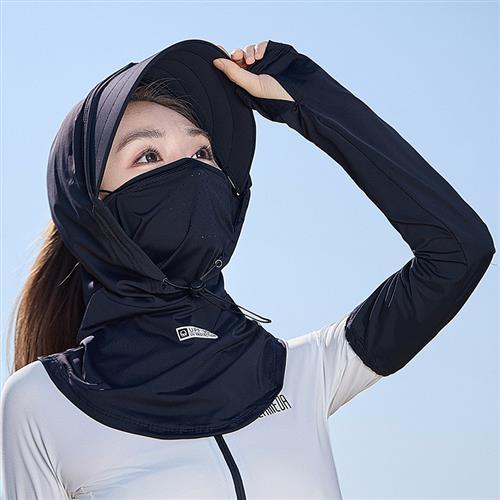 The summer suncap girl rides the UV-proof big hat to protect