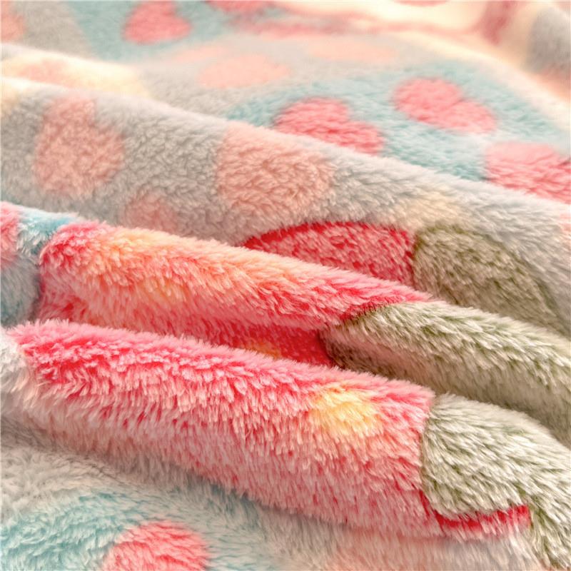 In winter, four sets of velvet heat and velvet were covered