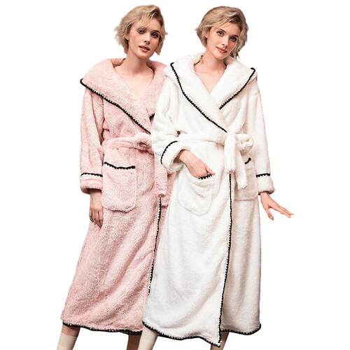 2023 Autumn, the big O.S.A. bathrobe is thicker.