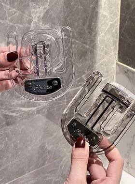 Bathroom slippers and wall-free toilet shelves with special