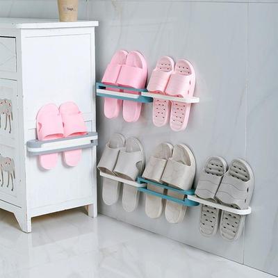 A 3-in-1 wall-mounted extendable towel storage rack that com