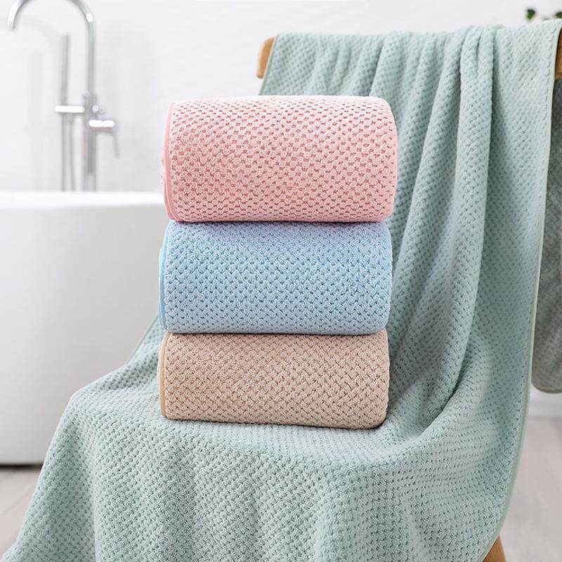 Thick and Large Coral Fleece Pineapple Pattern Bath Towel, Q