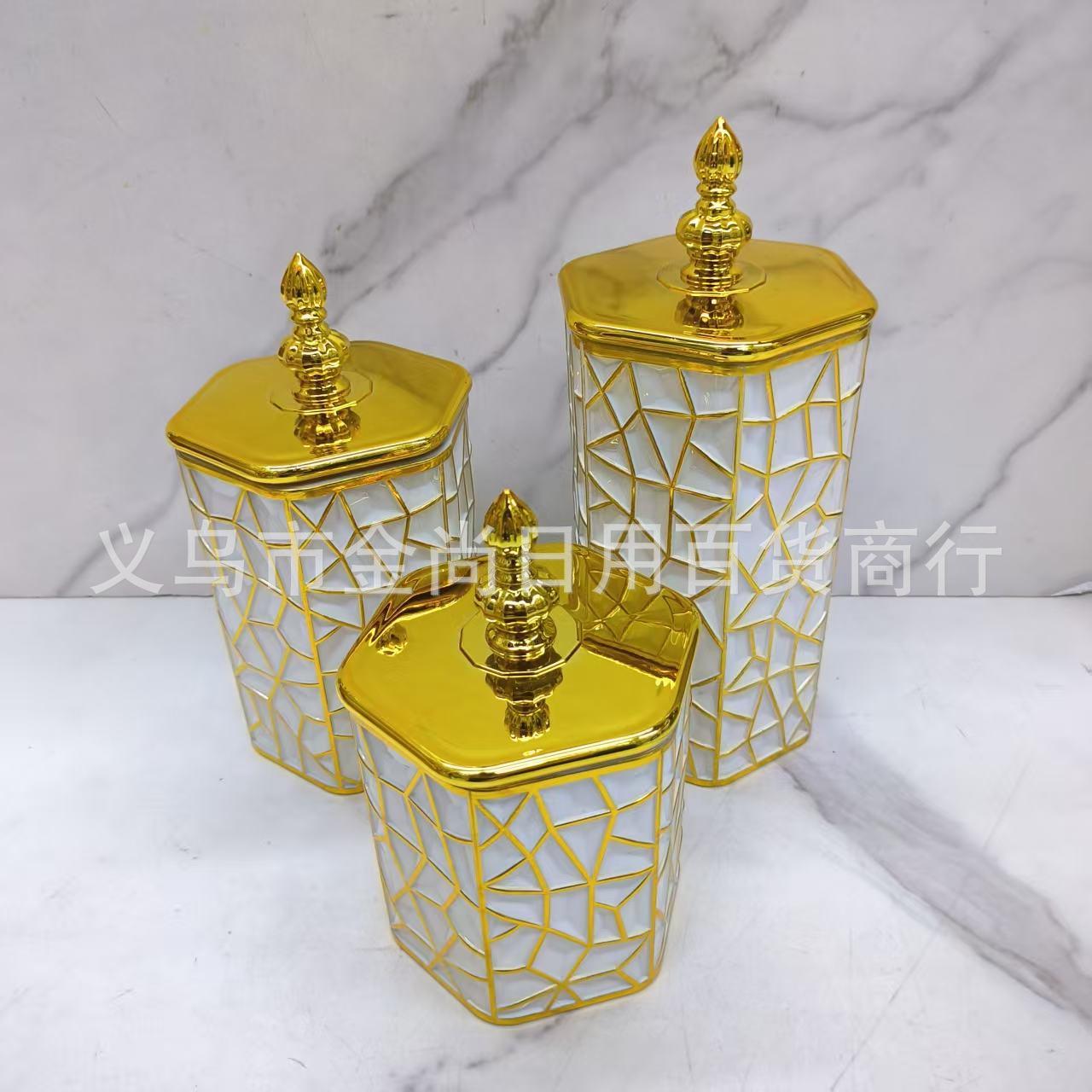 Gilded, lidded hexagonal crackle-patterned airtight jar for