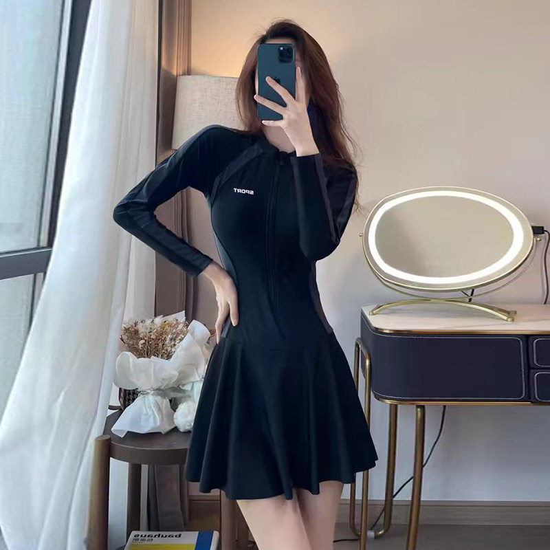 长袖裙式连体泳衣女遮肚显瘦