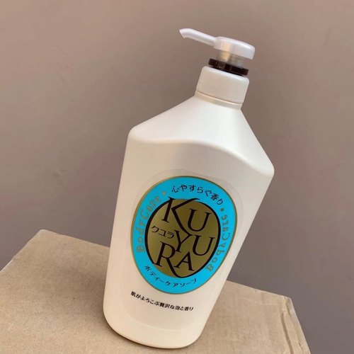 可悠然日本进口家庭装美肌沐浴露