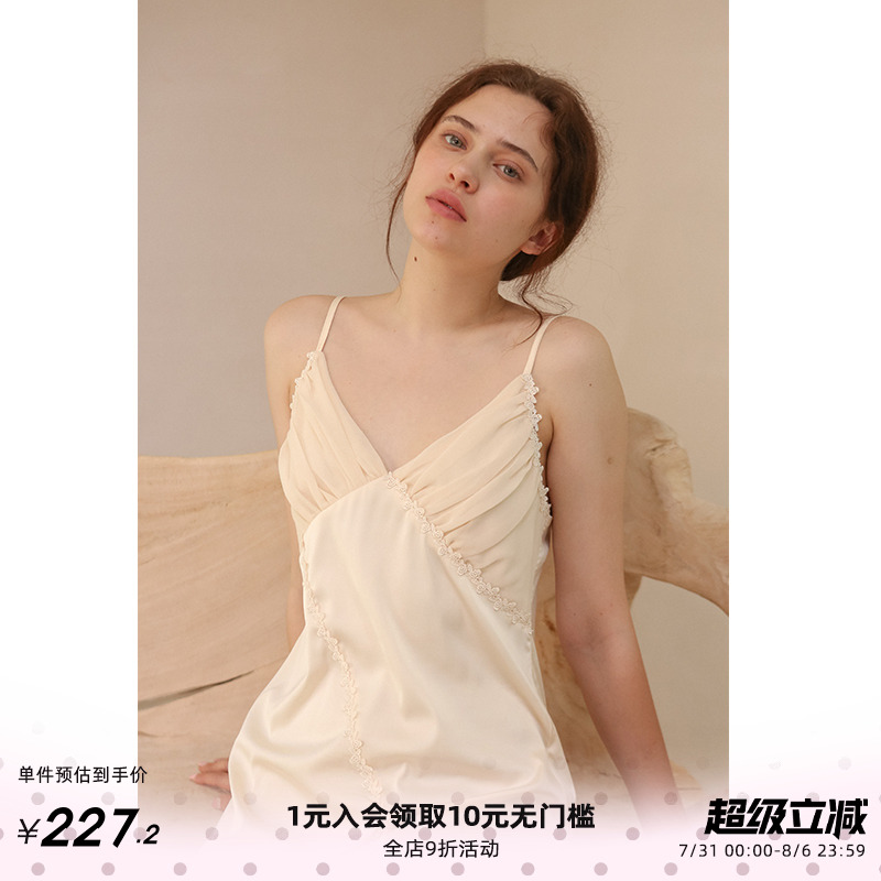 roomance褶皱仿真丝开叉吊带睡裙