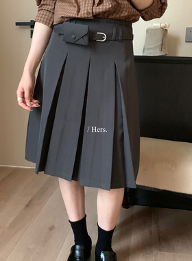 Hers-秋上新韩标简约博主调性百褶五分半身裙(配腰带)92315
