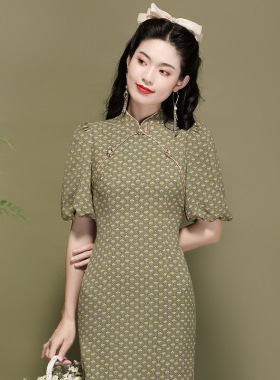 绿色气质旗袍女夏季中国风年轻款灯笼袖雪纺日常改良连衣裙