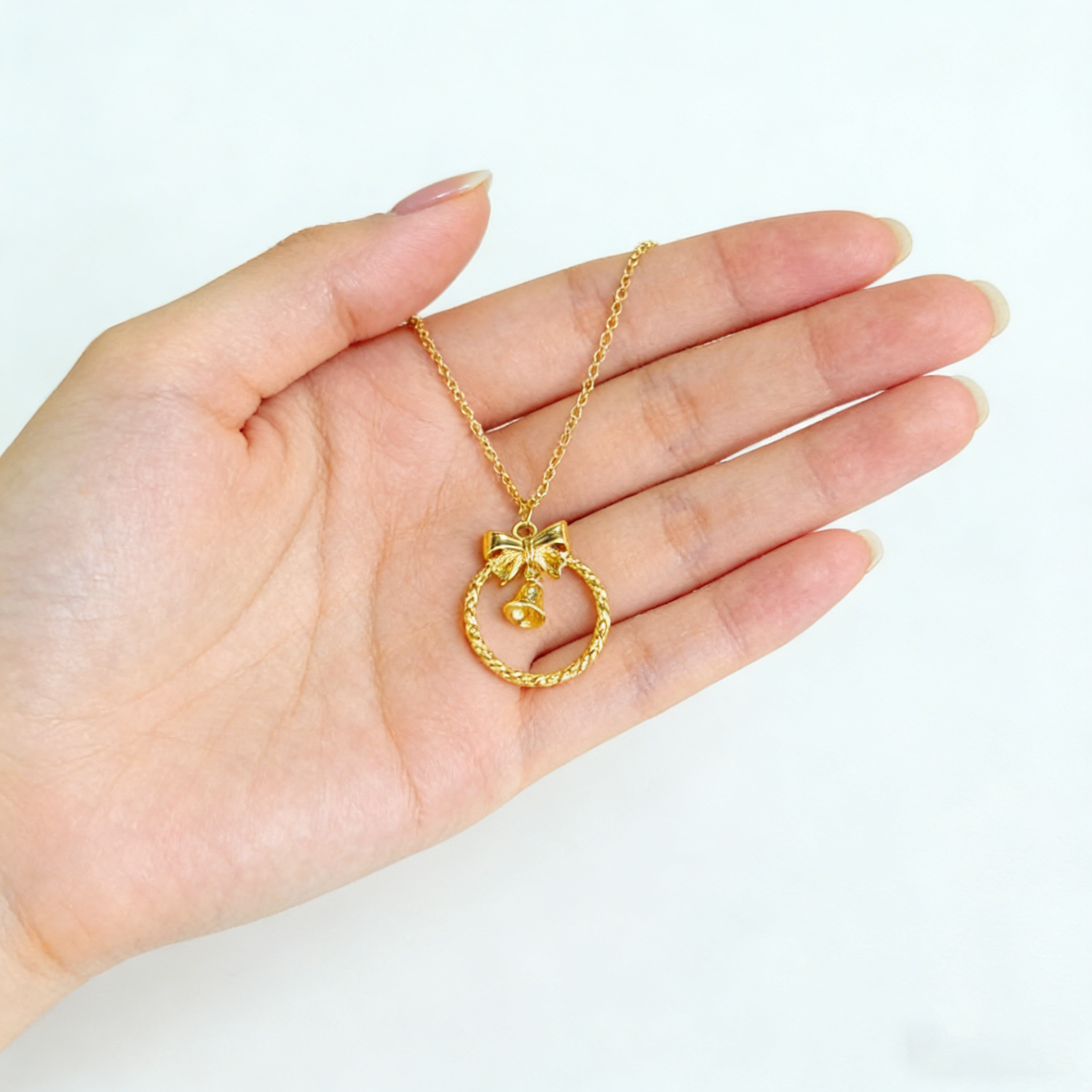 金包银圣诞限定黄金蝴蝶结铃铛花环项链送女友精致轻奢时尚颈链