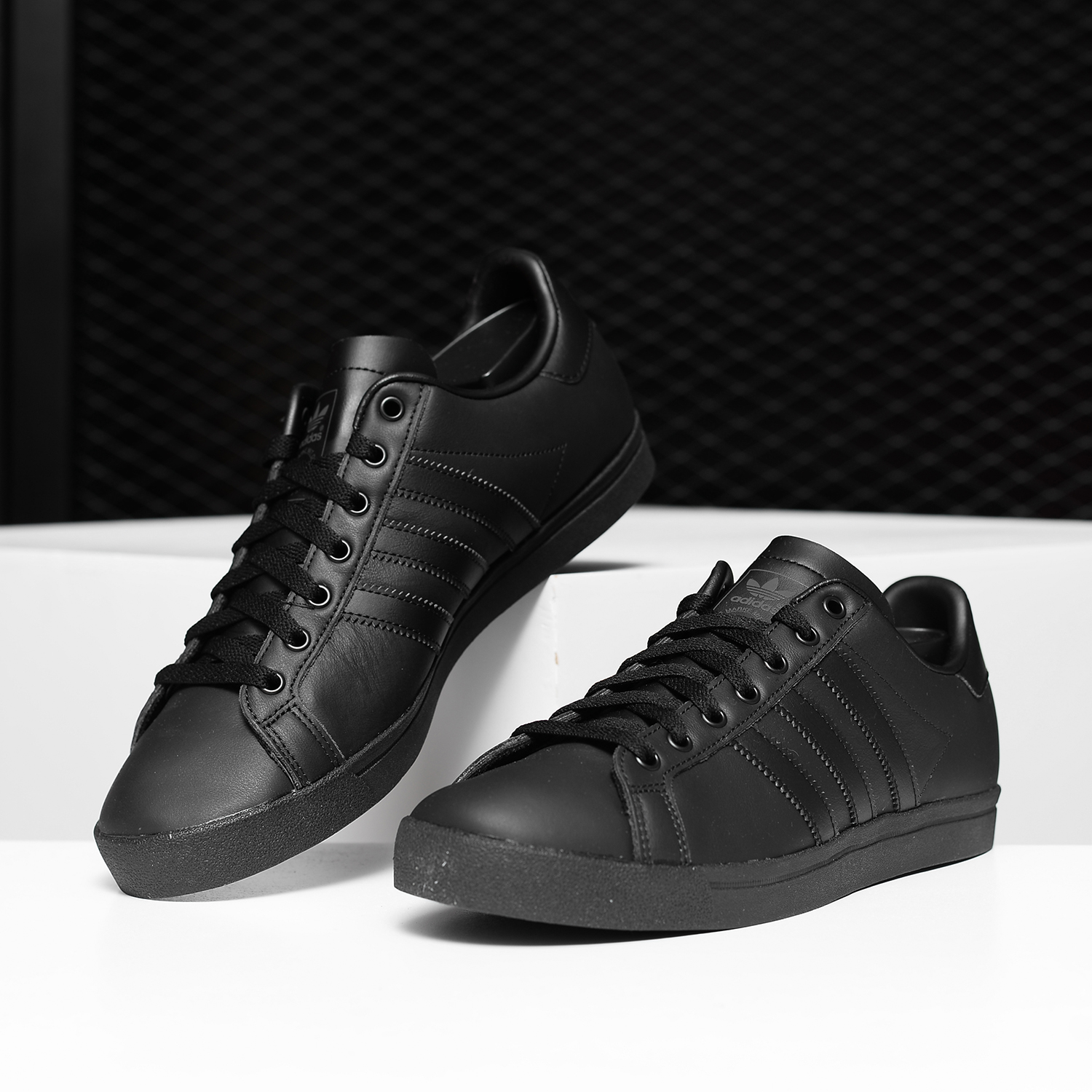 休闲板鞋Adidas/阿迪达斯
