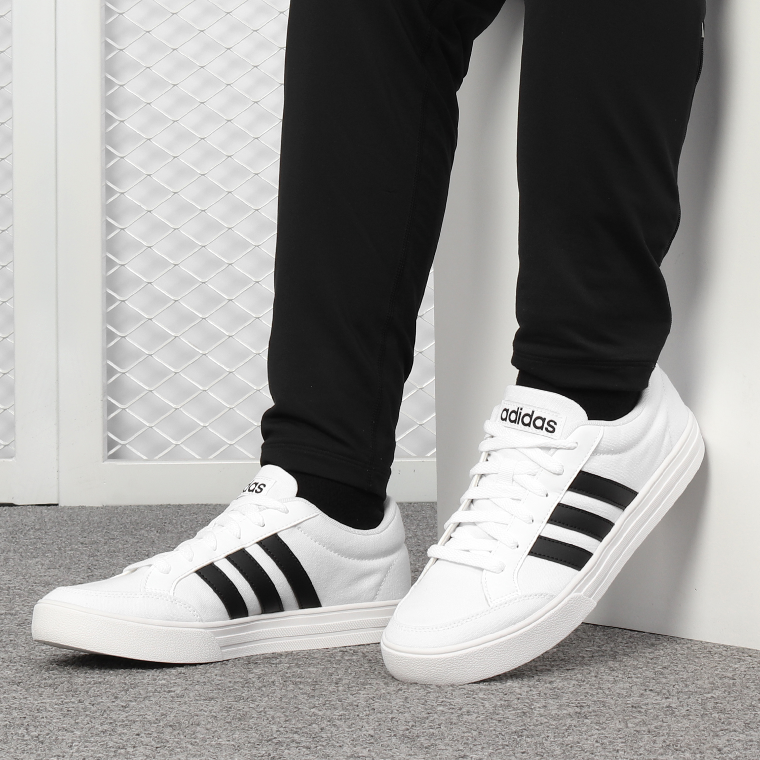 阿迪达斯男女通用正品板鞋清仓特价AW3889 H00193 EE4719 FY5296