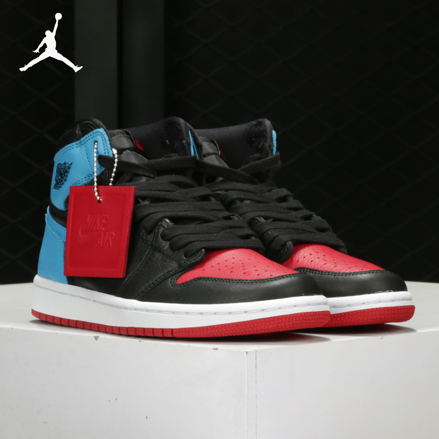 耐克正品女子运动篮球鞋