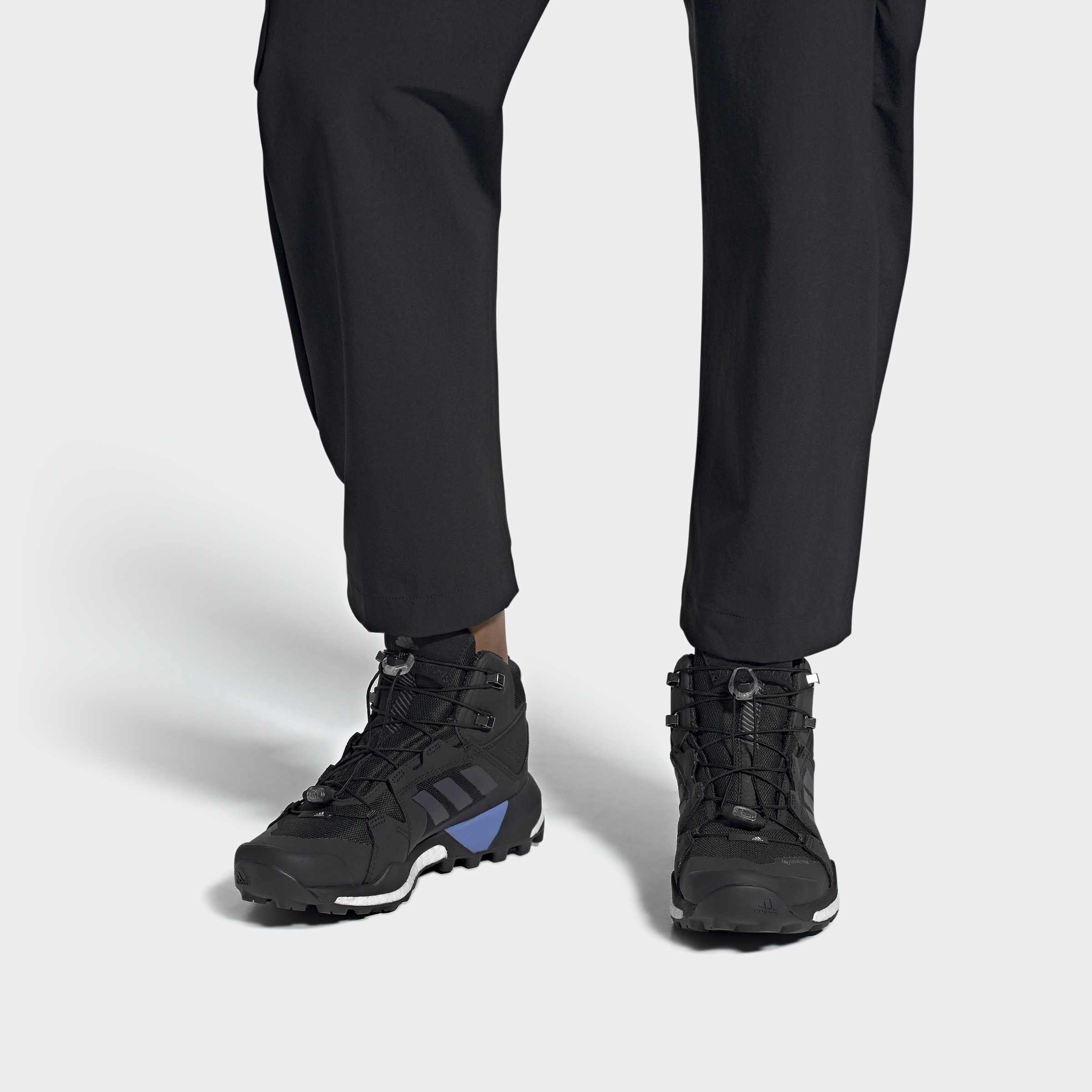 阿迪达斯正品男女户外运动鞋