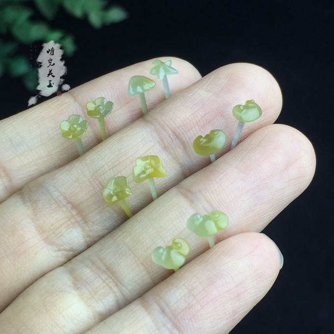 天然A货翡翠一体冰黄翡全玉耳钉