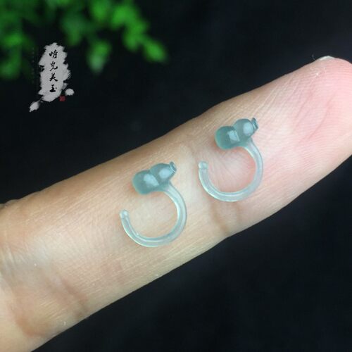 天然A货翡翠全玉石一体葫芦耳环