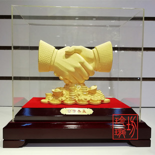 绒沙金黄金摆件商务礼品精诚合作 合作共赢友谊之手金银送礼朋友
