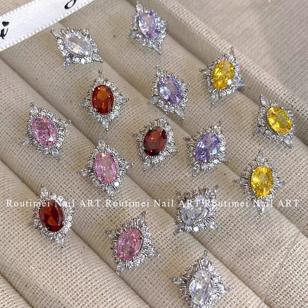 颖颖美甲饰品新款高级爆闪新款鸽子蛋钻复古宫廷风轻奢高级饰品,彩妆/香水/美妆工具,指甲装饰,淘宝优惠券,粉丝福利购,淘宝优惠卷