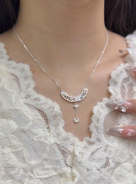 2026超仙蓝白V字流苏项链甜美精致百搭高级感颈链时尚蓝色锆石锁