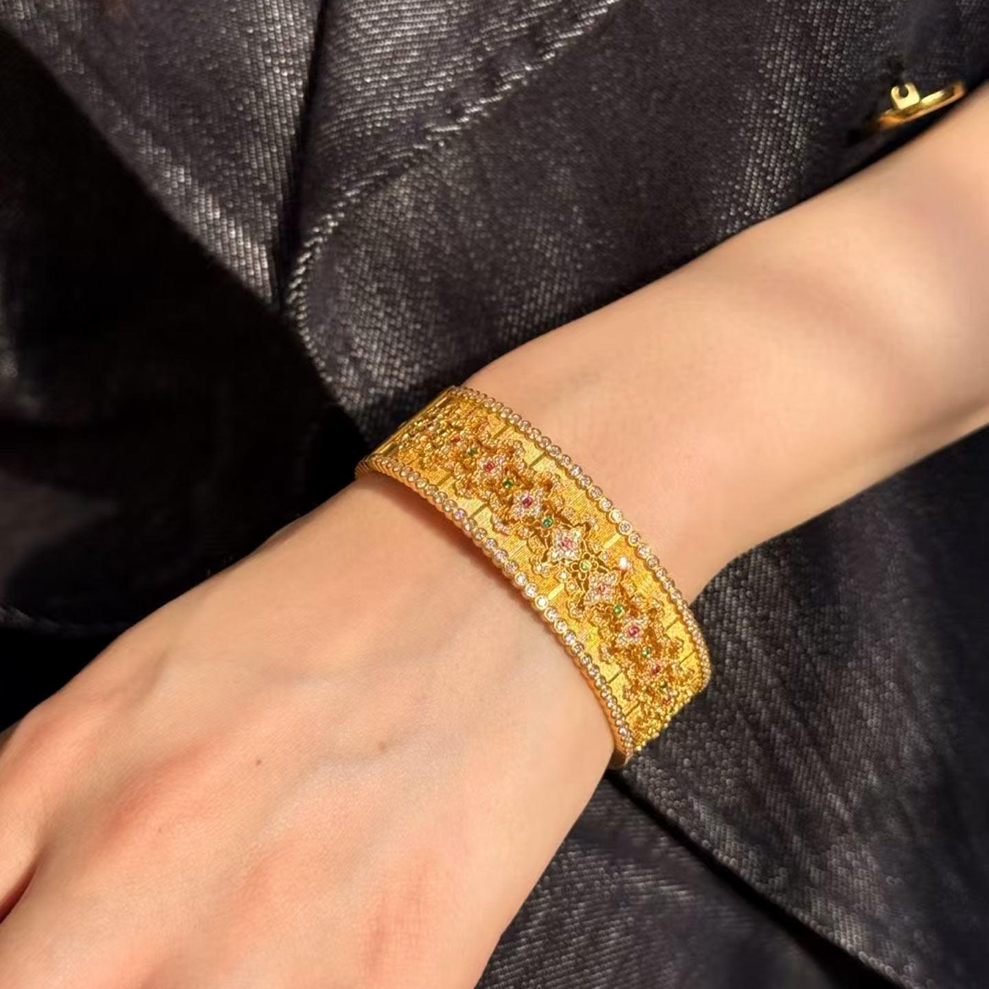 足金999晨光宛鸿黄金手镯复古宫廷风卡扣开口手环高级大气送礼