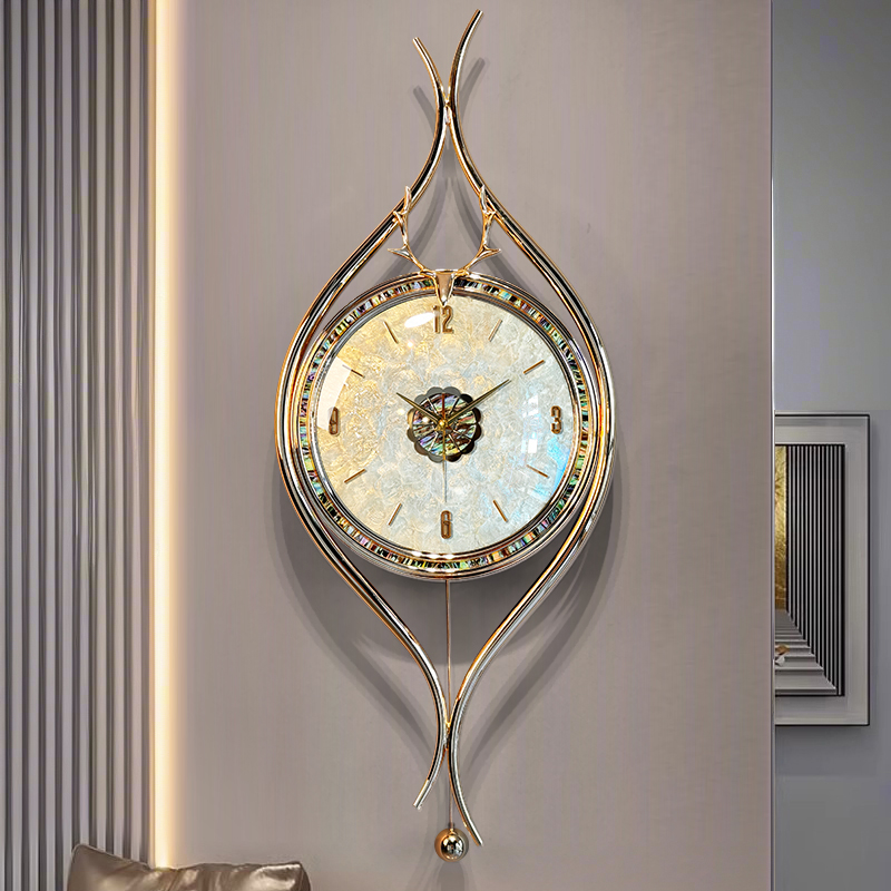 曲彤贝壳现代轻奢客厅挂钟