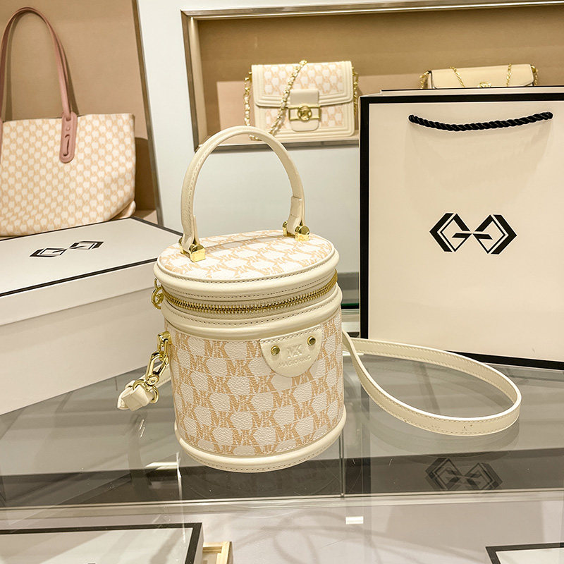 MK水桶包女夏包包2021新款潮超火桶包单肩斜挎饭桶包小手提圆筒包