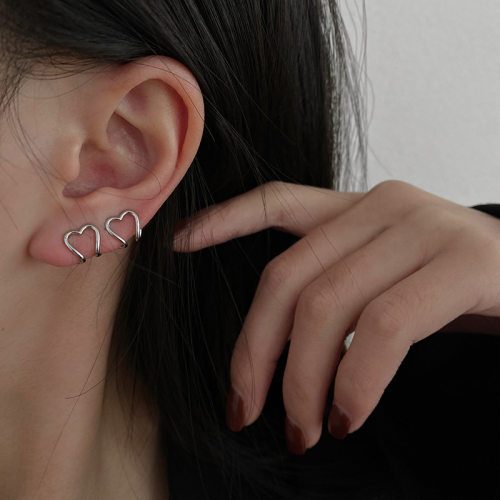 2022 Korea Silver Color metal Geometric Heart Ear Cuff