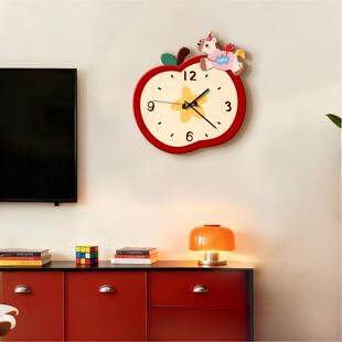 卡通可爱苹果钟表挂钟客厅2026新款创意时钟挂墙家用静音餐厅挂表