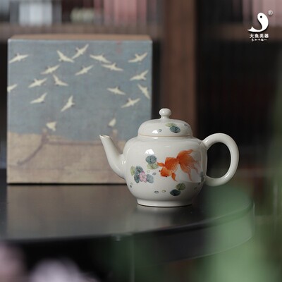 大鱼美器宫灯陶瓷手绘功夫茶壶