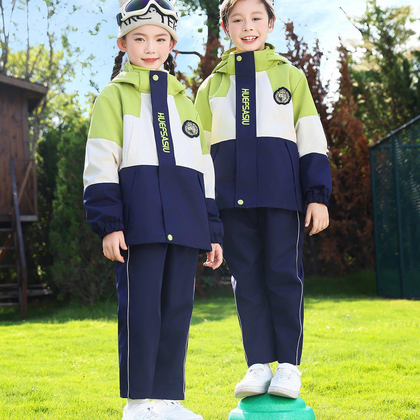小学生校服套装冲锋衣三件套绿色休闲校服运动服套装幼儿园园服