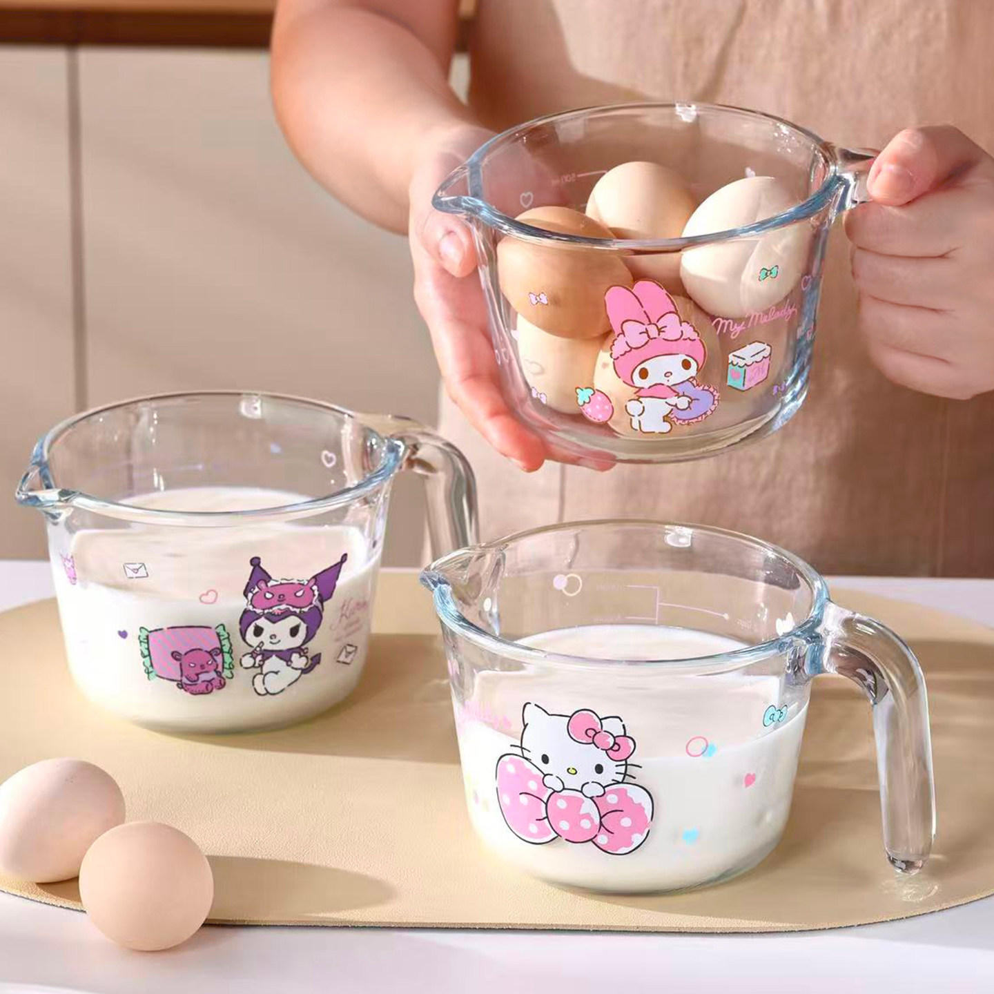 HelloKitty玻璃量杯带刻度耐高温烘焙工具厨房专用食品级打蛋杯子