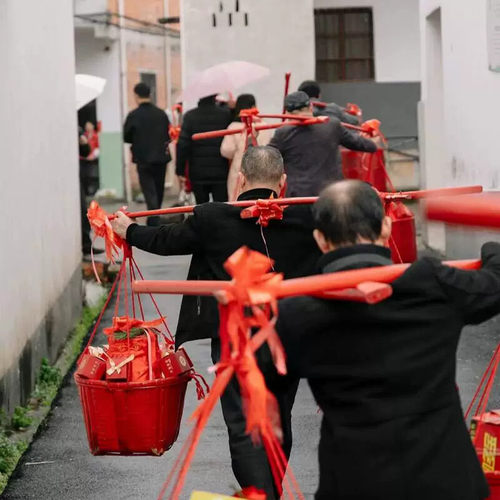 扁担箩筐手工扁担筐一对乔迁结婚新房盖子回娘家挑花篮火烤红扁担