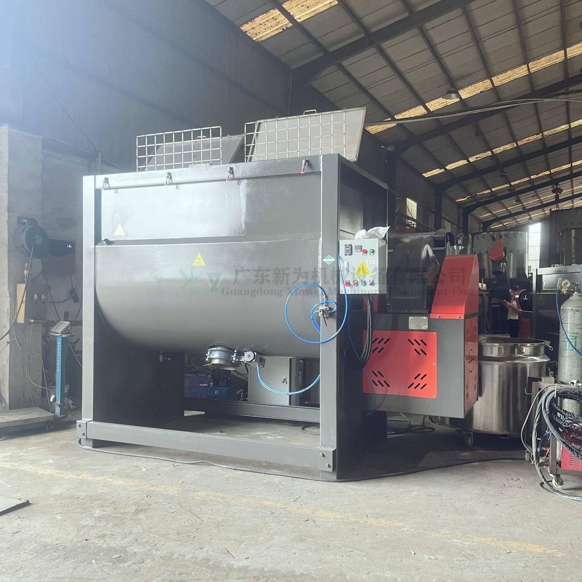 销售供应 橡皮泥卧式搅拌机 多种粉体颗粒混料桶 卧式304级搅拌桶