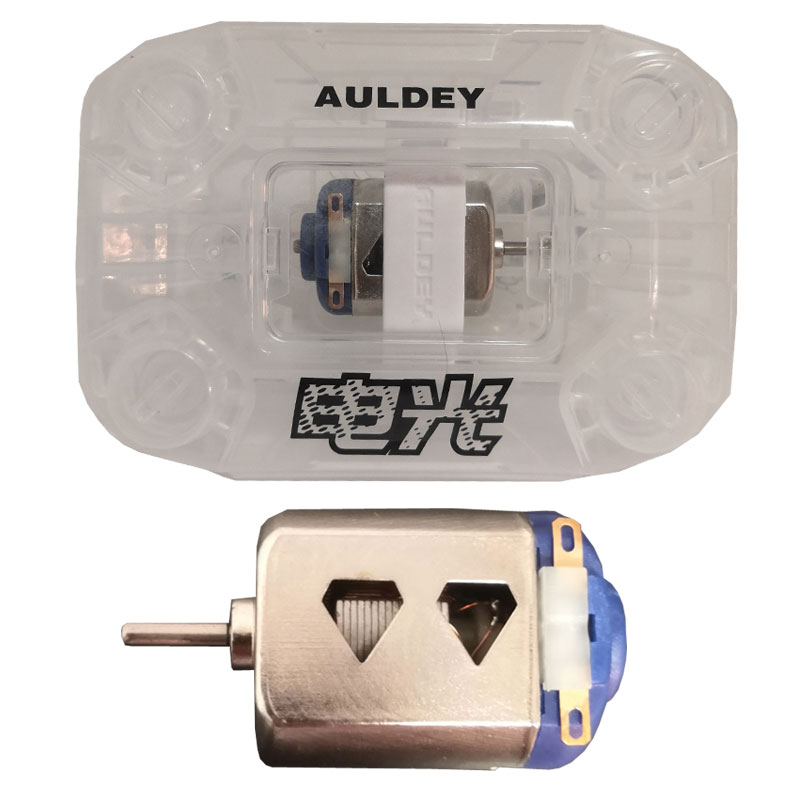 奥迪双钻四驱车电光马达