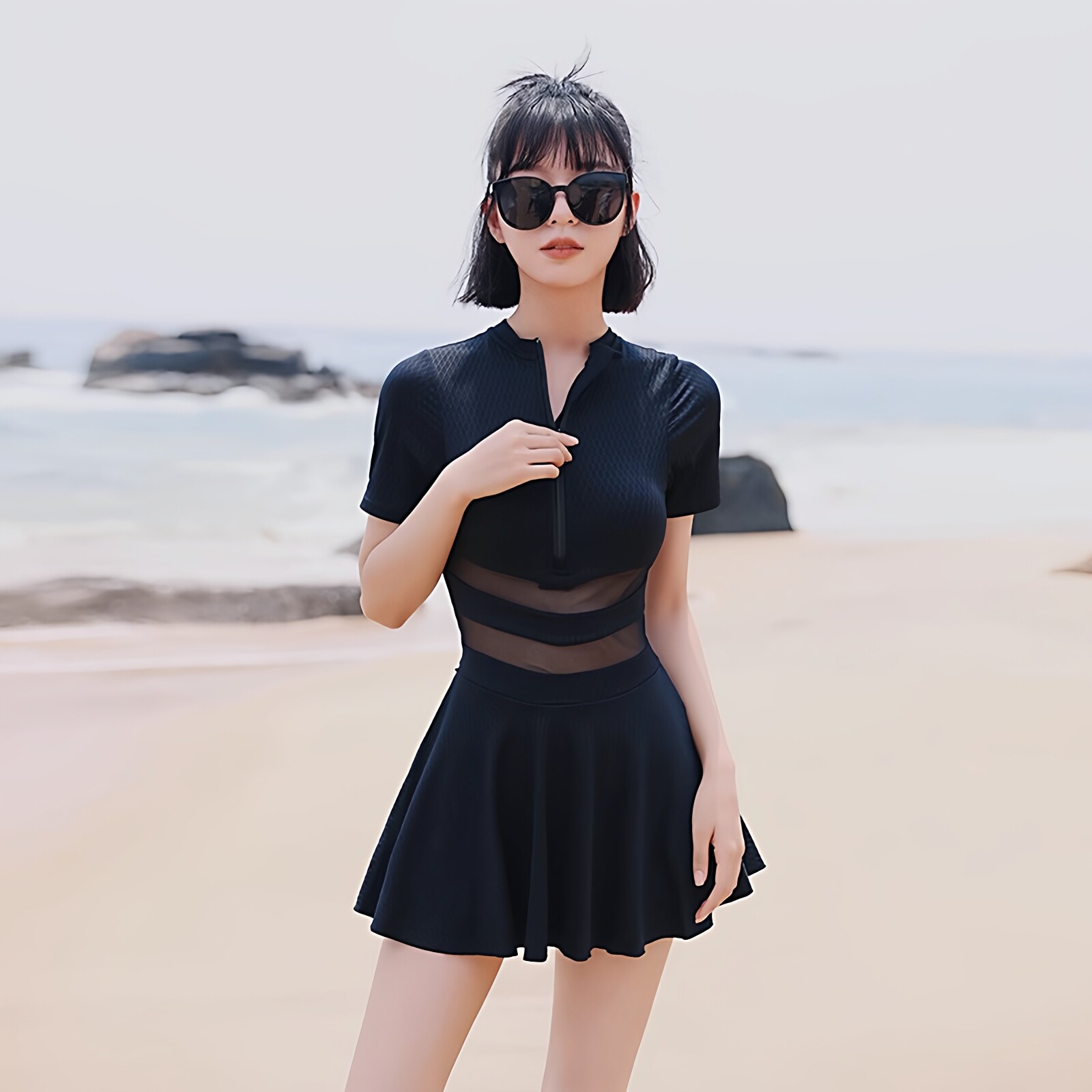 连体泳衣女款遮肚显瘦2026新款性感黑色裙式泡温泉保守女士游泳衣