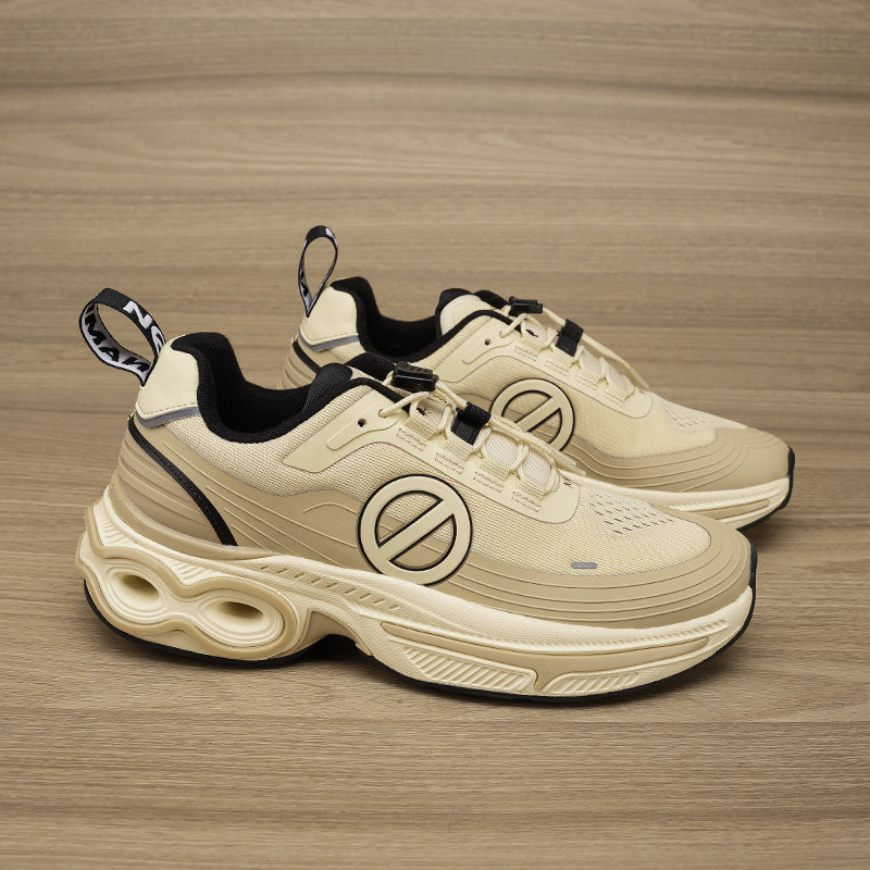 ON法单轻便透气运动鞋女