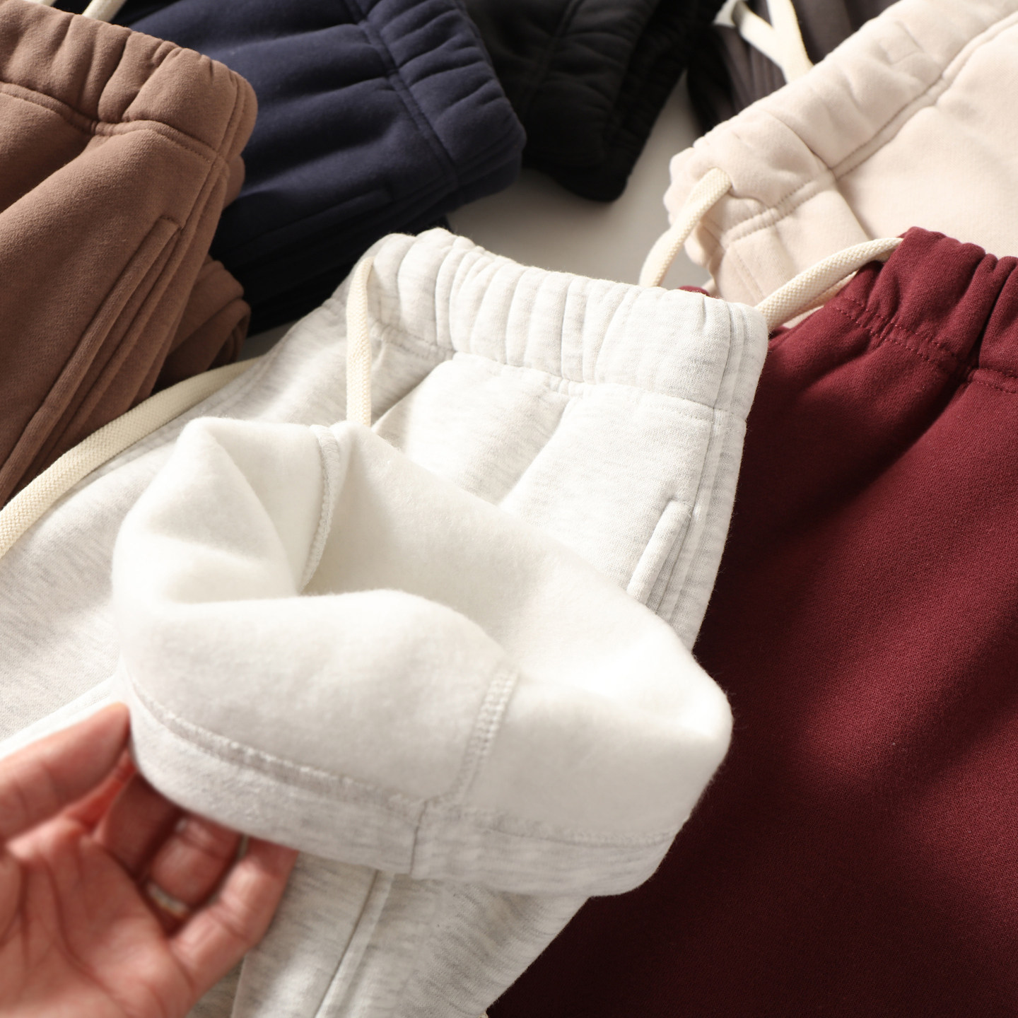 男士秋冬纯色宽松直筒卫裤休闲裤