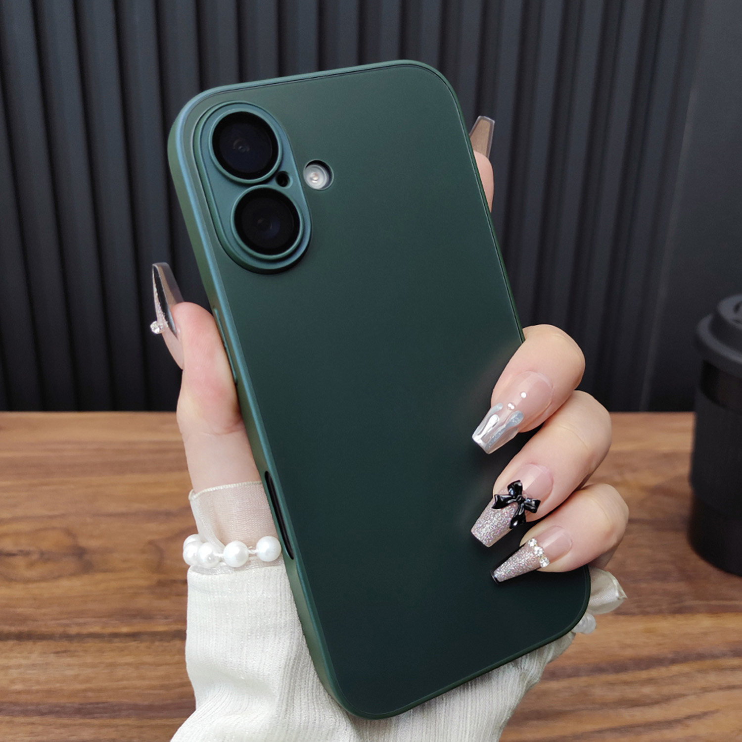 适用苹果17手机壳iPhone16ProMax钢化玻璃13Pro简约磨砂14全包超薄防摔12AG硅胶直边11自带镜头膜15苍岭绿B07